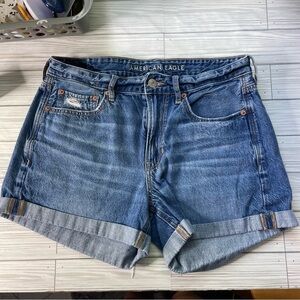 American Eagle Outfitters Women's Blue Cuffed hem Denim Tomgirl Shorts size 6